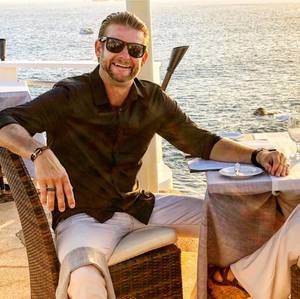 Meet your Posher, Jason